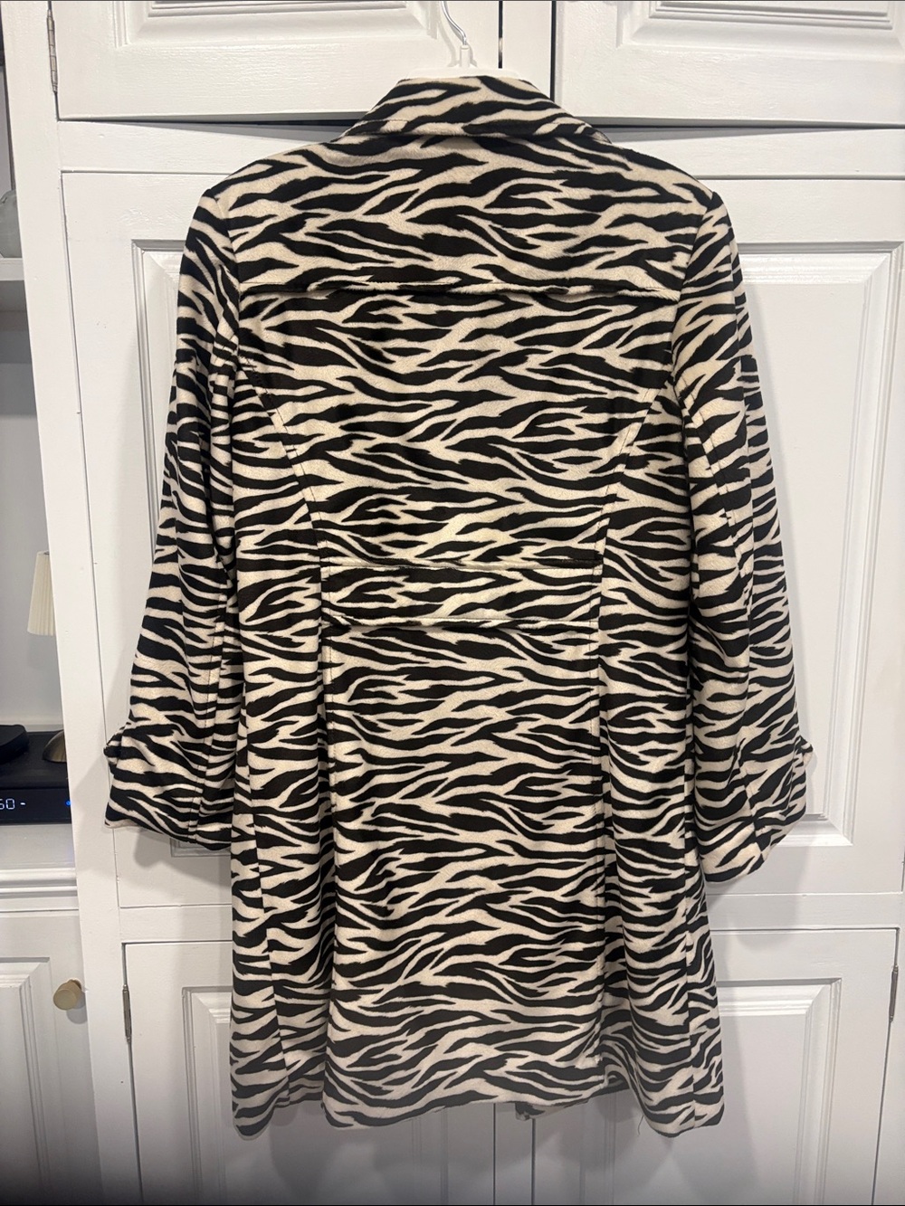 Classic MixIt Faux Fur Black and Cream Animal Print Coat - Picture 9 of 9